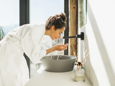 Hard Water Secrets: How It Hurts Your Skin, Hair, and Nails (And Easy Fixes!)